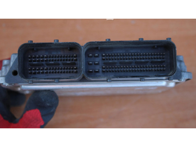 Блок управления двигателя 55590420, 55579447 Vauxhall Astra J