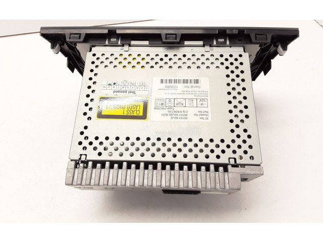 Радио/ проигрыватель CD/DVD / навигация