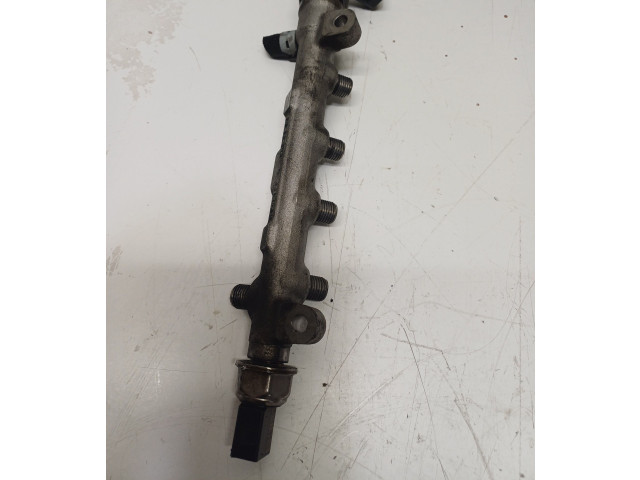 Топливная рампа 04L089D   Volkswagen PASSAT B7 USA  