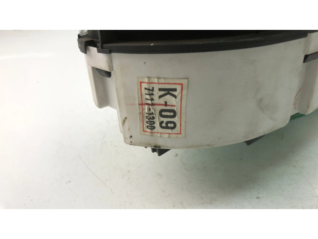 Přístrojová deska Hyundai Lantra II 2000 71111300