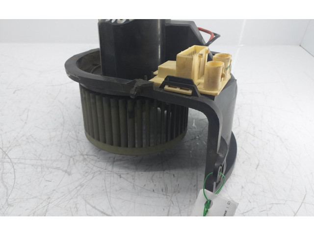 Вентилятор печки    576320300   Renault Clio II