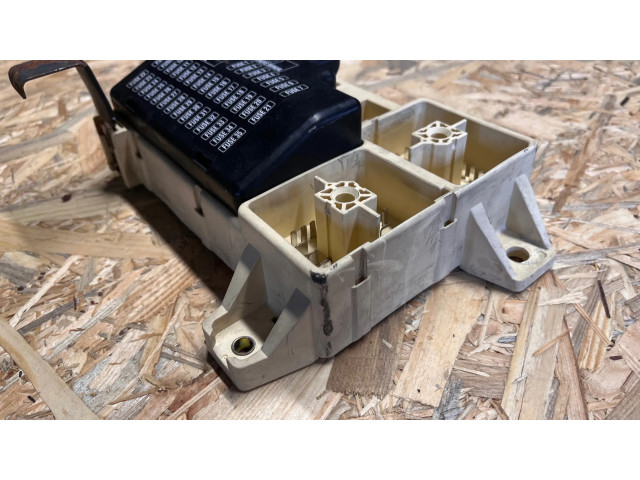 Блок предохранителей Jaguar S-Type