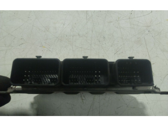 Блок управления двигателя 237105070S Dacia Lodgy