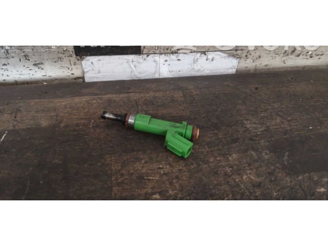 Vstřikovač KBTKP, 1571062RV0 Suzuki Swift K12C