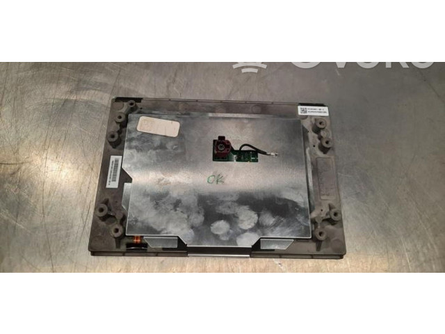 Дисплей Tesla Model S