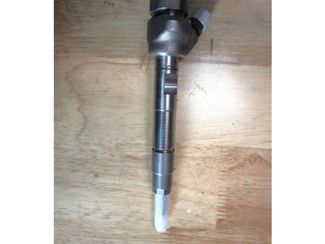 Vstřikovač 0445110613 BMW 2 F45