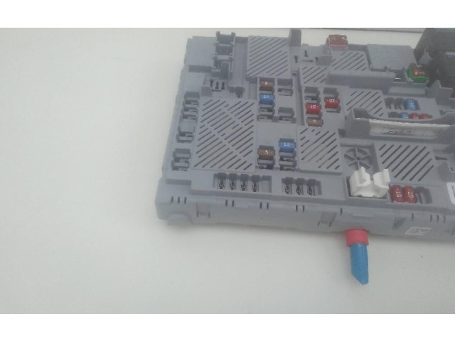 Блок предохранителей Jx6314n030ab Jaguar XE