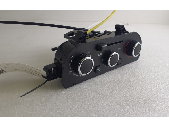 Блок управления климат-контролем WQT100C050, 275702920R   Dacia Spring