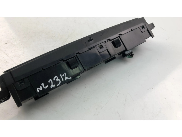 Дисплей BHR155260 Mazda CX-3