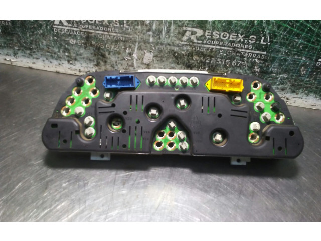 Панель приборов 81115530   Peugeot 306       