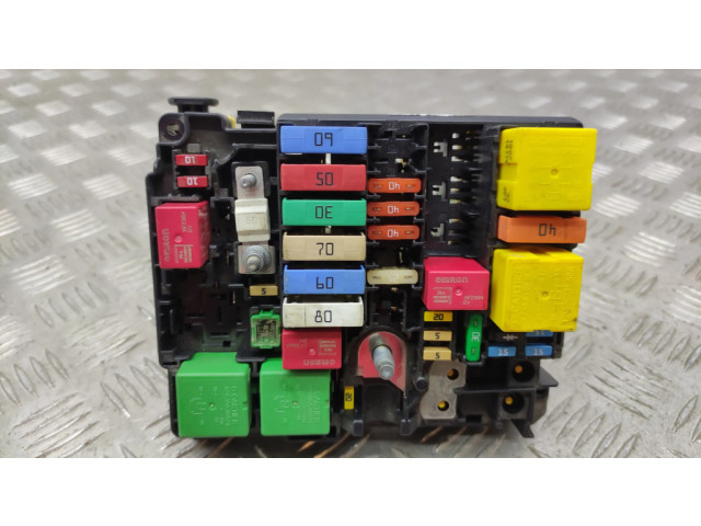 Pojistková skříňka 9804848480 Citroen C3 2017