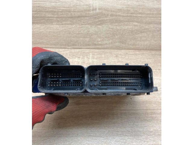 Řídící jednotka 55205632, 0281013409 Opel Vectra C 2005