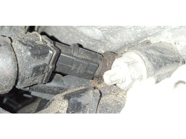 Топливная рампа 9628084680, 01F005A Citroen Xsara Picasso