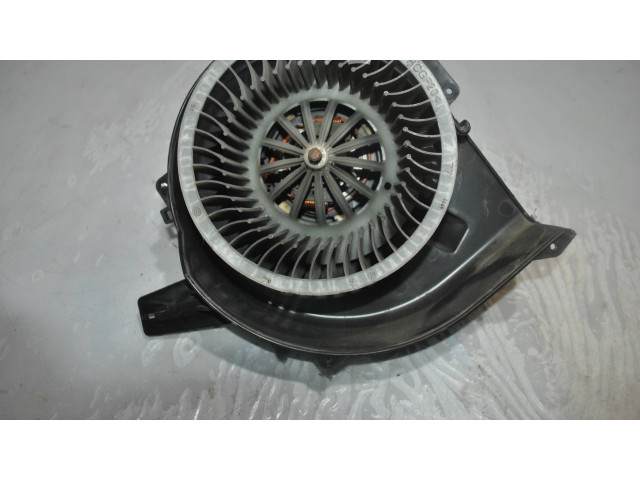 Вентилятор печки 6R1819015A, Y1551 Skoda Fabia Mk1 (6Y)