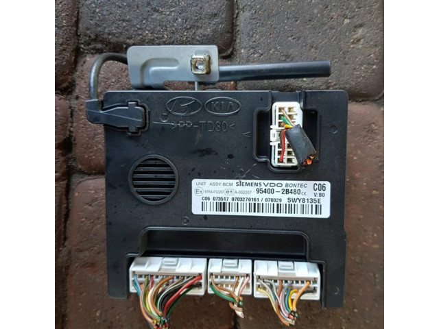 Pojistková skříňka Řídící jednotka BSM 954002B480 Hyundai Santa Fe 2008