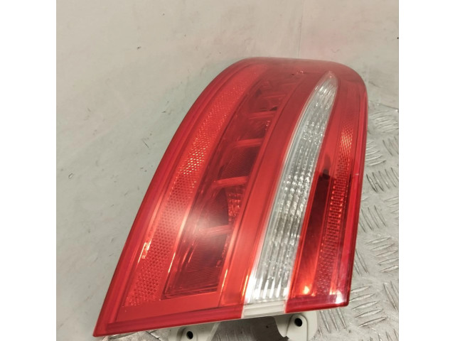 Задний фонарь GX7313405BC Jaguar XE 2015- года