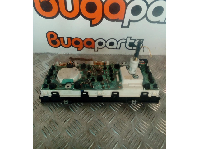 Панель приборов Renault Clio I