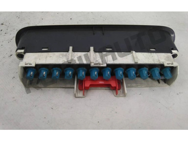 Дисплей       Renault Twingo I