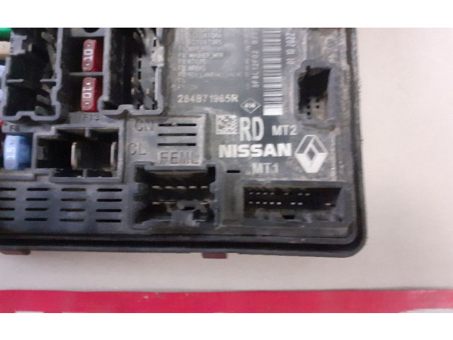 Блок предохранителей 284B71965R, DAC104550 Dacia Sandero III