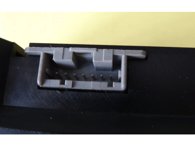 Дисплей    9600972280   Peugeot 605