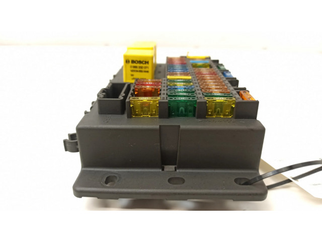 Блок предохранителей YQE103139 MG ZT - ZT-T