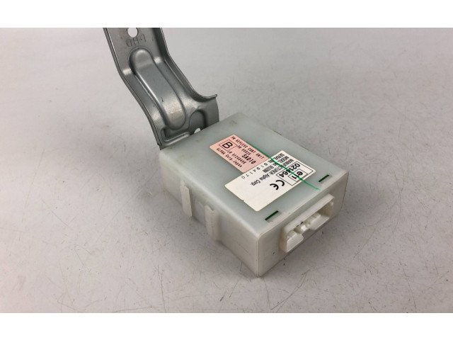 Блок управления 88035SA010 Subaru Forester SG