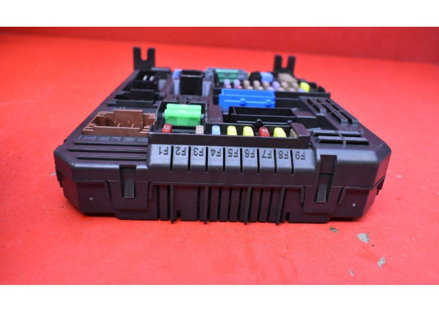 Блок предохранителей  9832881080, 9832881080   Peugeot 2008 I    