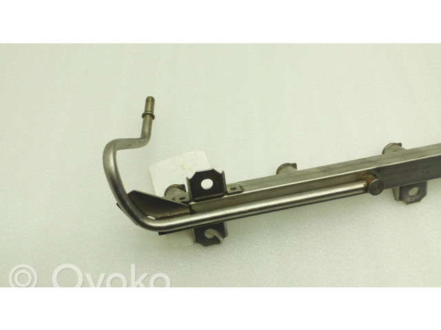 Топливная рампа 7530420, 7526892 BMW Z4 E85 E86 2.0 для двигателя N46b20b