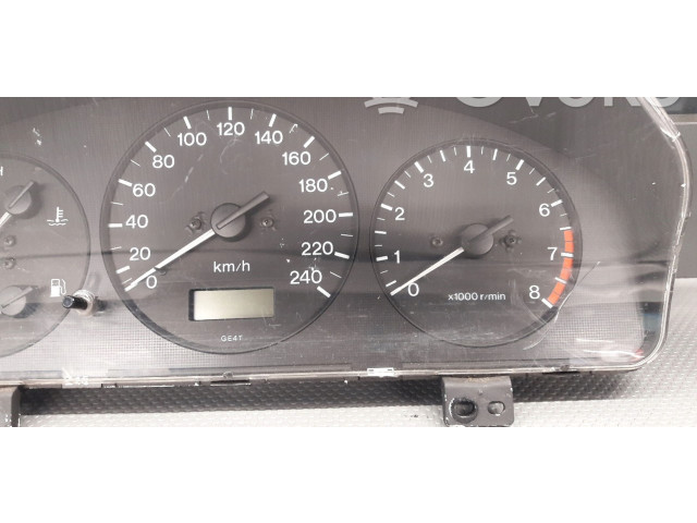 Панель приборов GE6WD Mazda 626