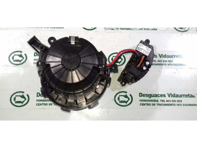 Вентилятор печки Audi A4 Allroad