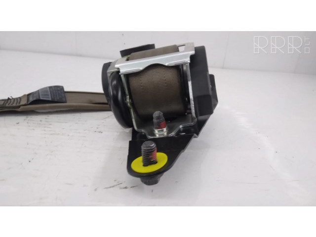 Задний ремень безопасности