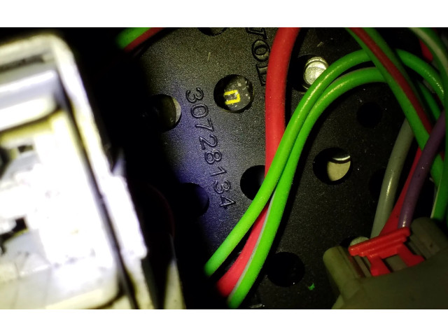 Блок предохранителей 30728134, 30728132 Volvo XC90