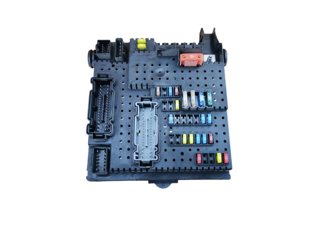 Блок предохранителей 28017881, 06W225   Volvo V70    
