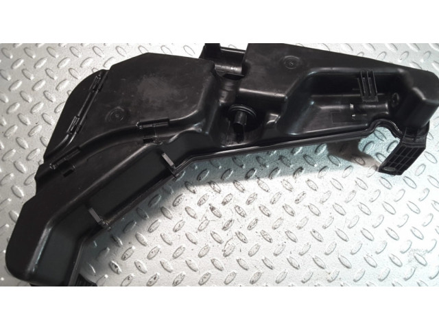 Бачок оконной жидкости