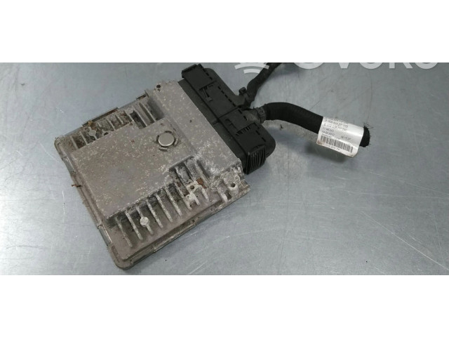 Блок управления двигателя 03F906070JH Skoda Yeti (5L)