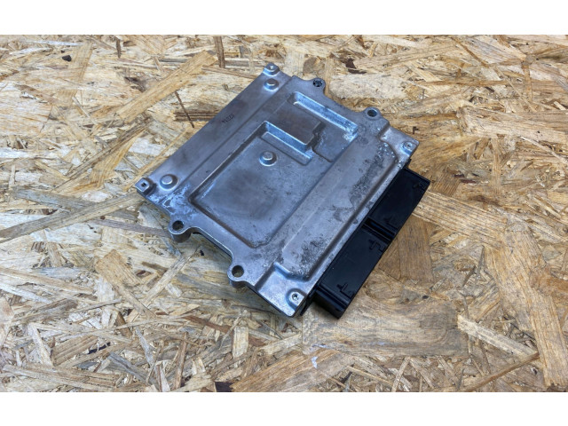 Блок управления двигателя 32253221   Volvo XC60