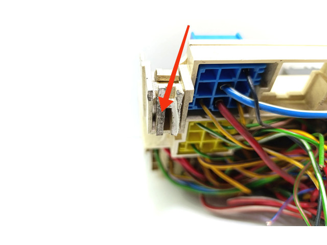 Блок предохранителей 3515170   Volvo S70  V70  V70 XC    