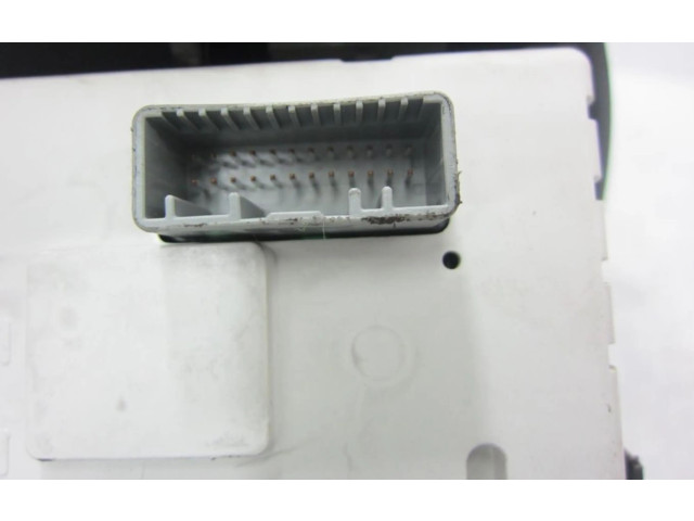 Дисплей    280341078R   Renault Clio III