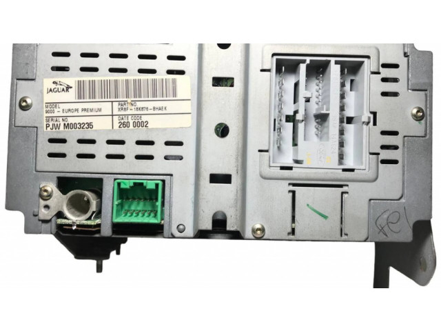 Радио/ проигрыватель CD/DVD / навигация