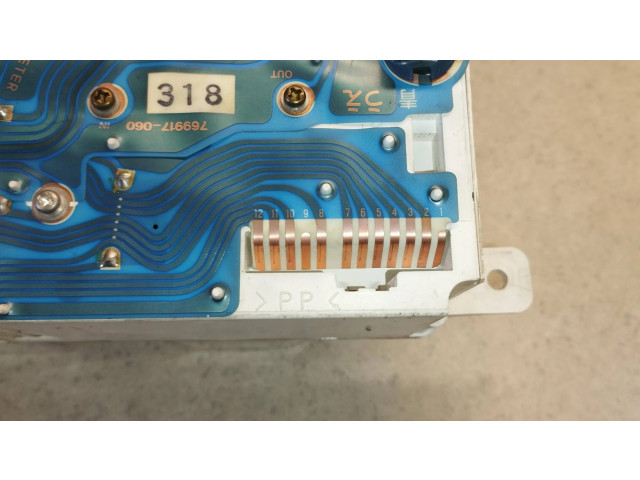 Přístrojová deska Mitsubishi Pajero 1997 MR233345, 526260