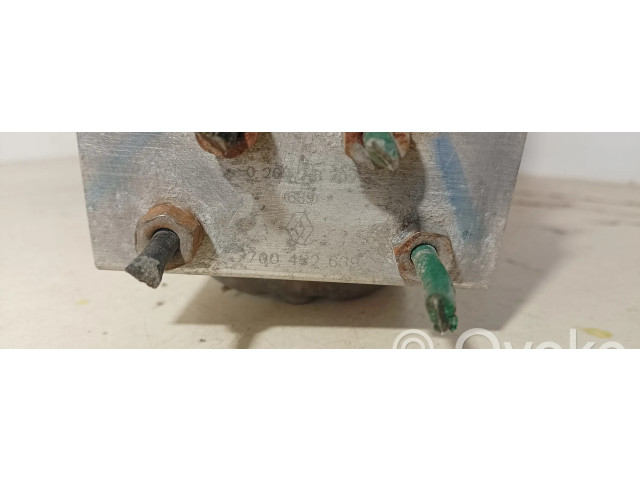 Блок АБС 0273004418, 7700432639 Renault Clio II 1998-2001 года
