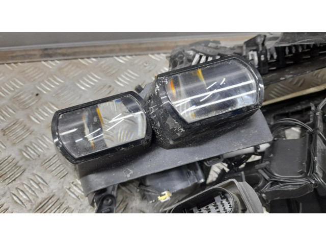 Передняя фара