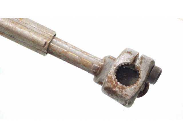 Крестовидная связь оси рулевого колеса