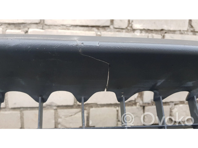 Передний бампер