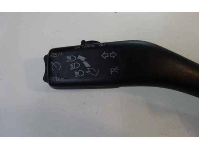 Ручка поворотов/ фонарей 1K0953513F Skoda Octavia Mk2 (1Z)