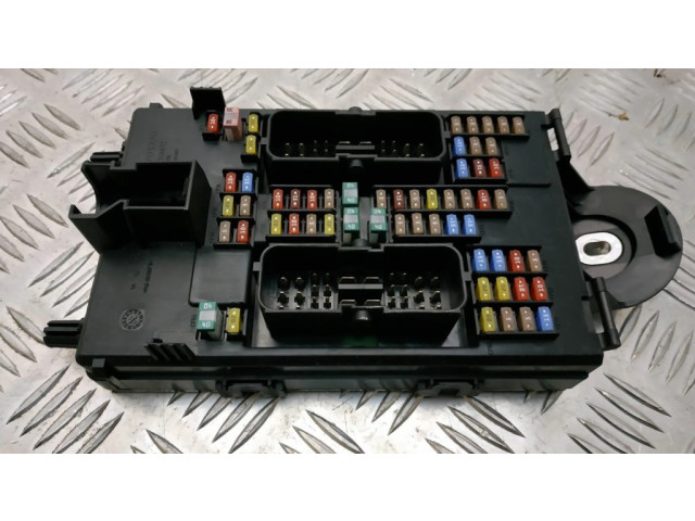 Блок монтирования реле 31346672 Volvo XC90