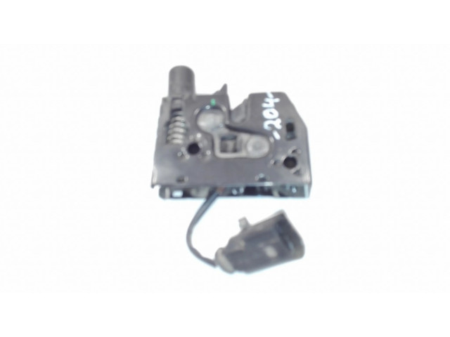 Замок капота 8V0823509 Audi Q3 8U