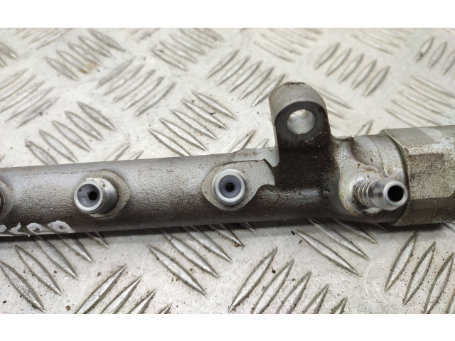 Топливная рампа 03L130089B   Skoda Fabia Mk2 (5J)   для двигателя CAYB