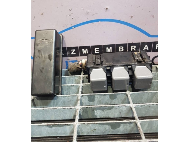 Блок предохранителей    Subaru Forester SH    