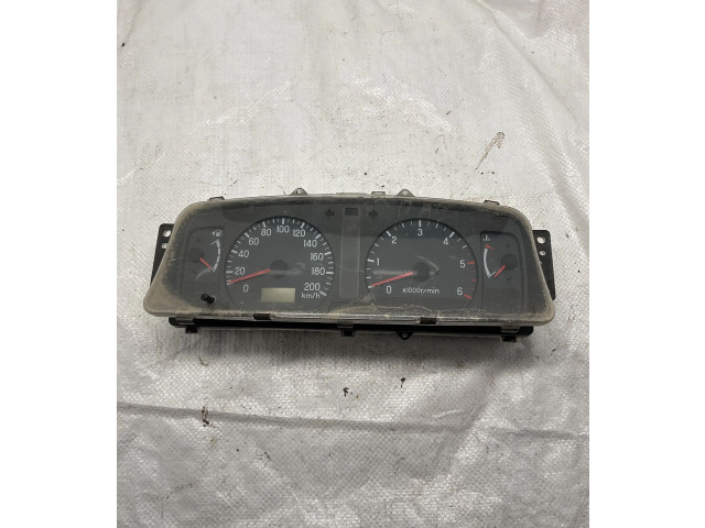 Vstřikovací lišta    Mitsubishi Pajero Sport I     